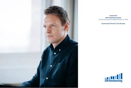 Foto av rapport og mannlig ansatt i Folketrygdfondet